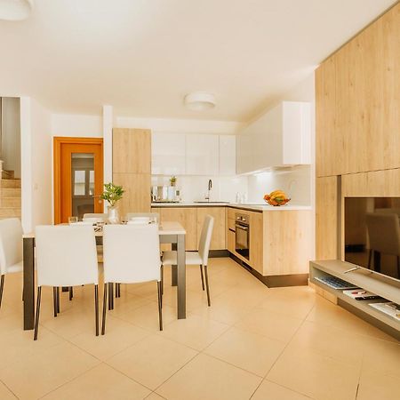 Supreme Apartment Bliss Umag Luaran gambar