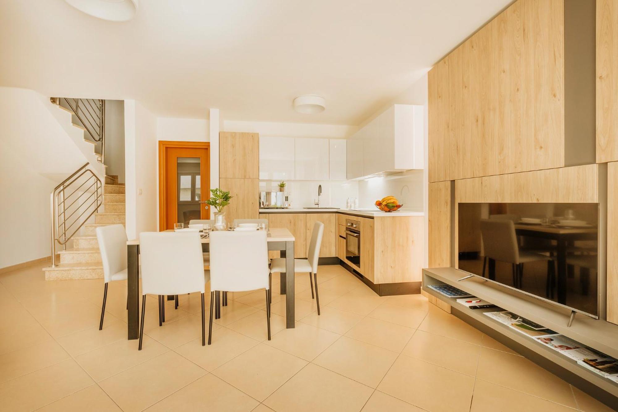 Supreme Apartment Bliss Umag Luaran gambar