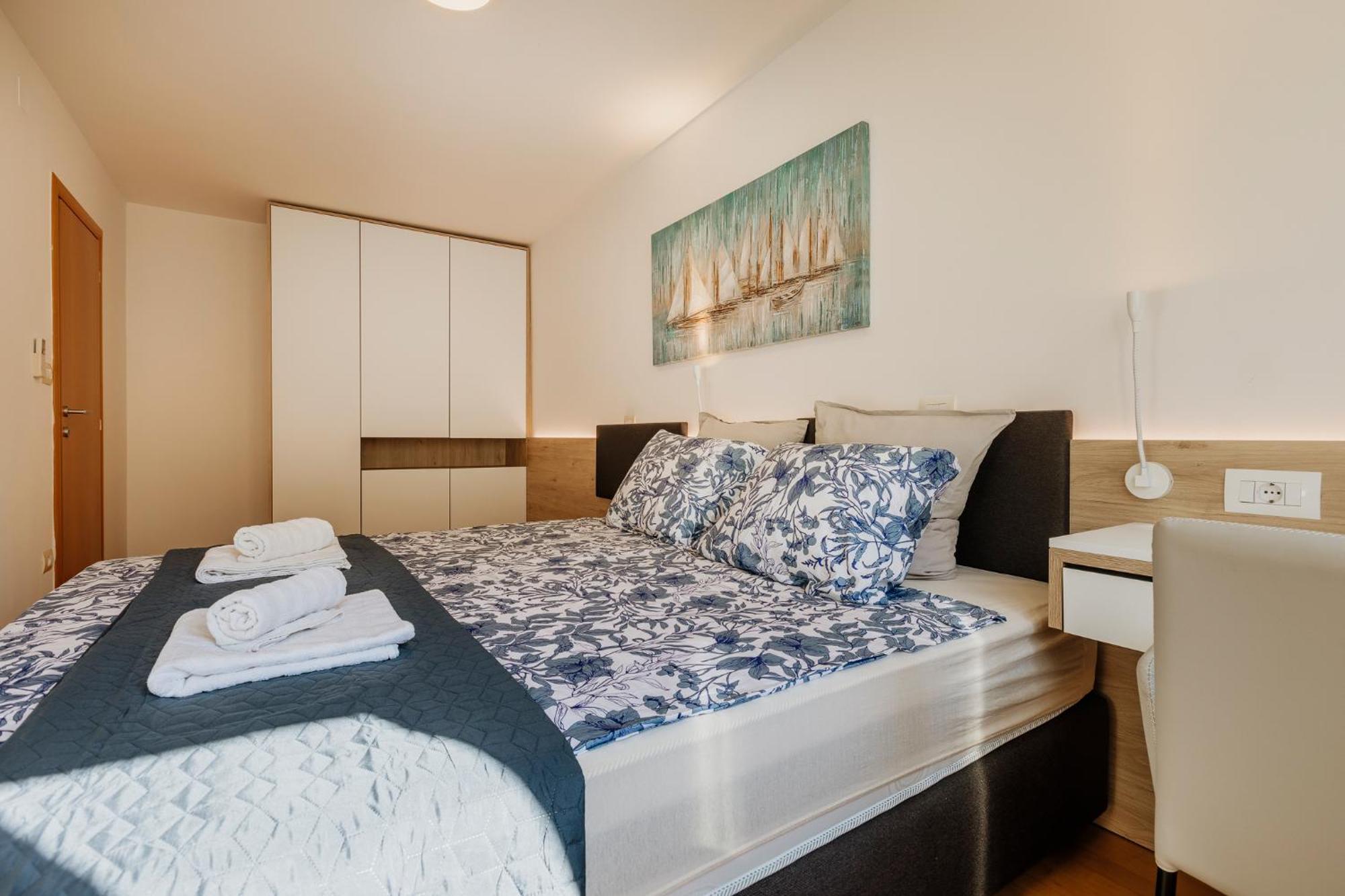 Supreme Apartment Bliss Umag Luaran gambar