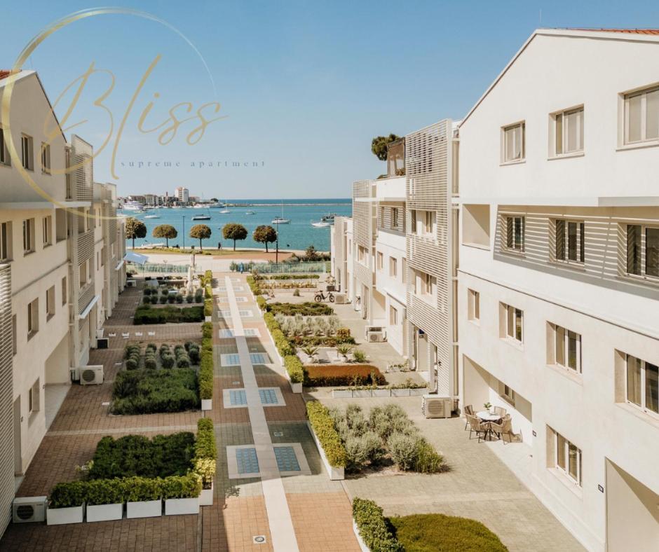 Supreme Apartment Bliss Umag Luaran gambar