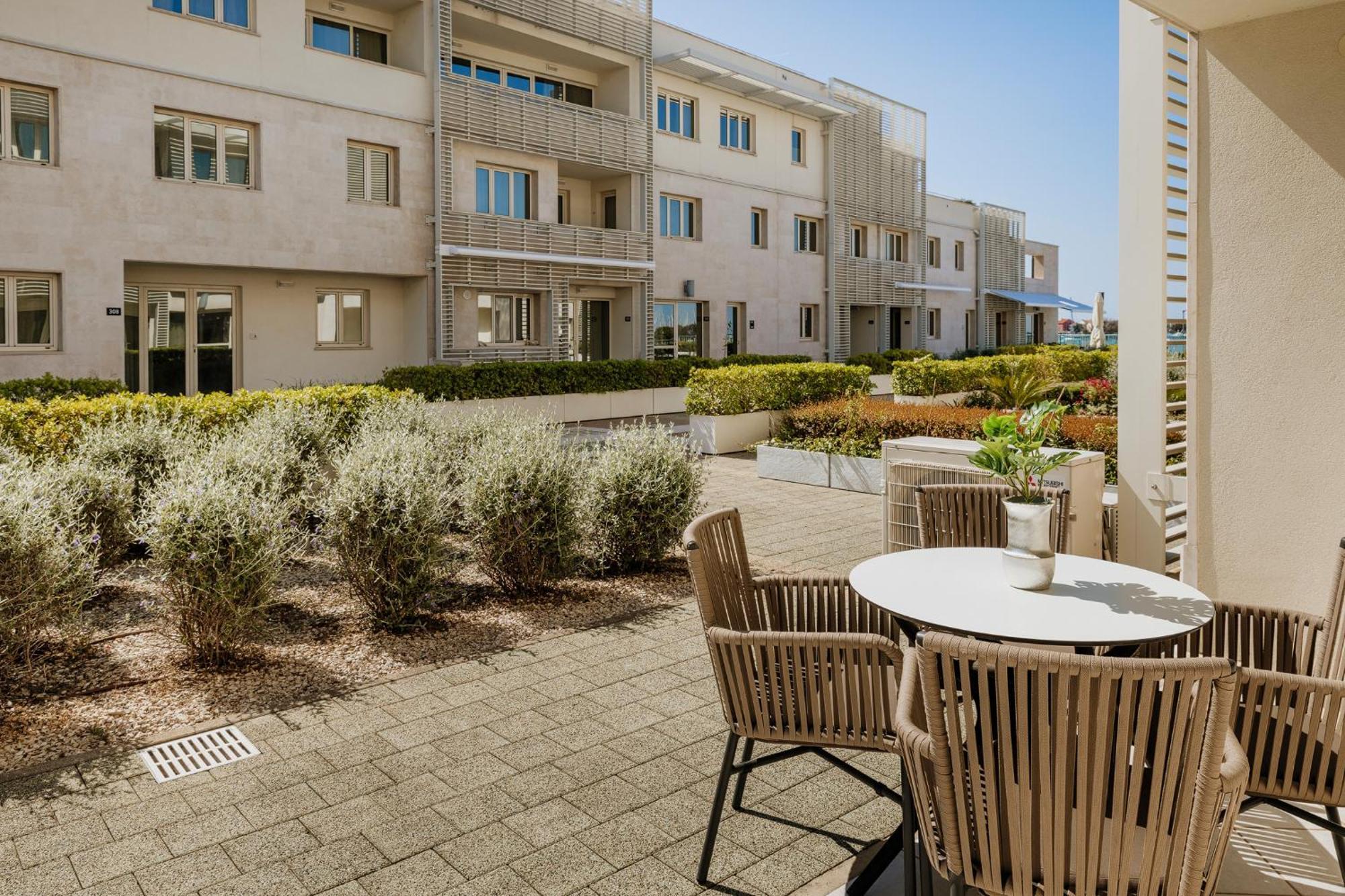 Supreme Apartment Bliss Umag Luaran gambar